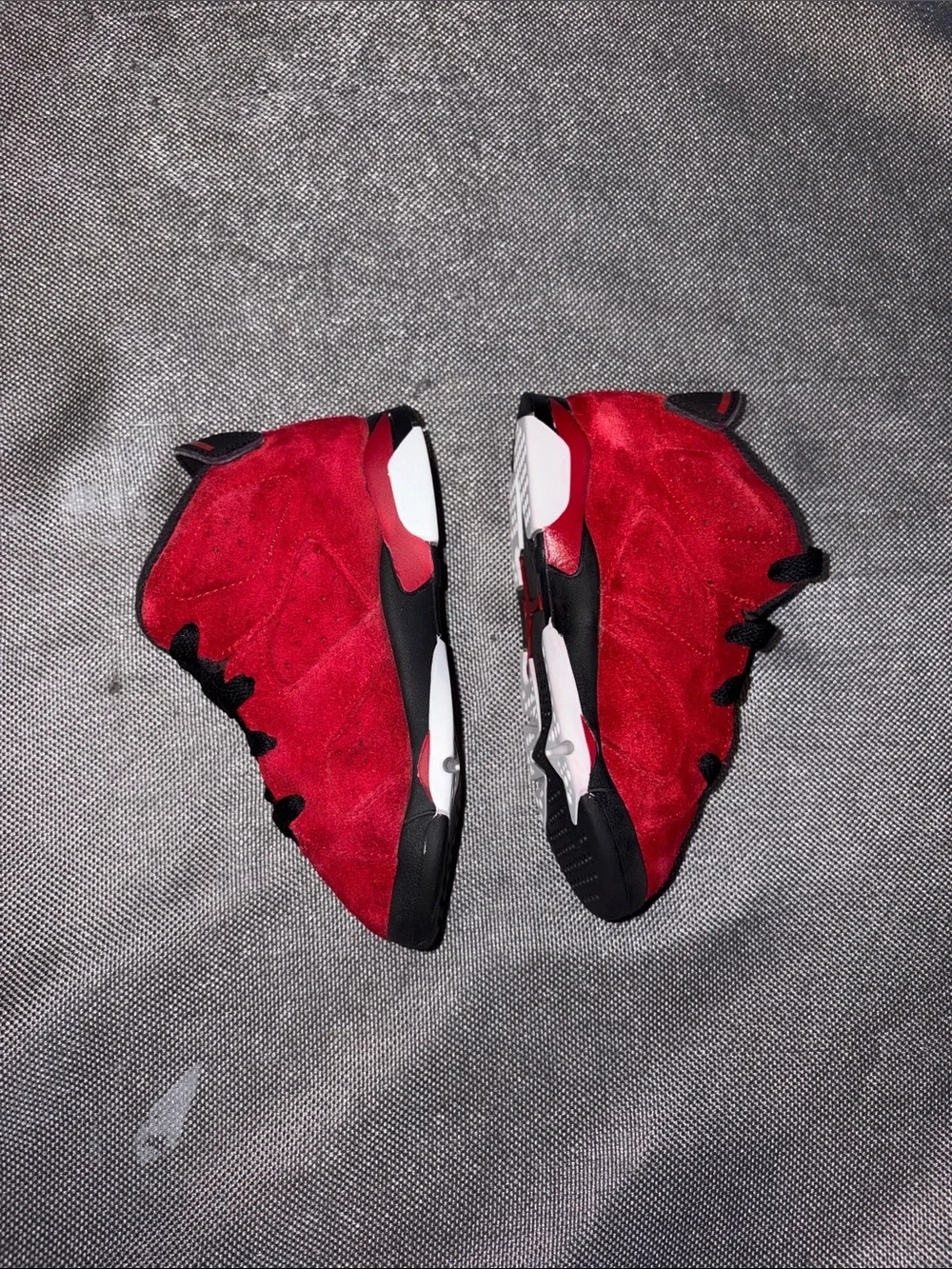 Jordan 6 Retros Toro Bravo size 9c